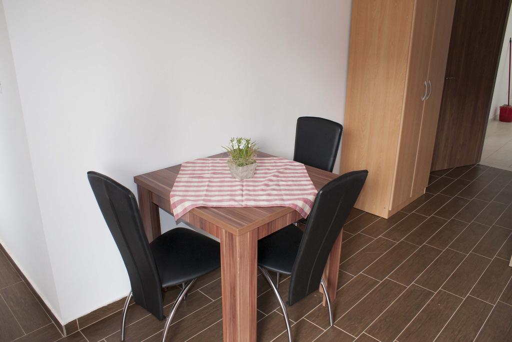 Apartments Martina Bibinje Eksteriør bilde