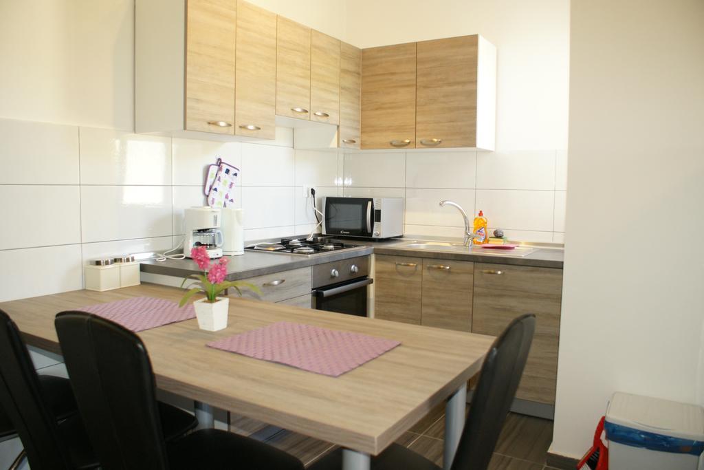 Apartments Martina Bibinje Eksteriør bilde